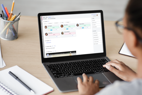 Teacher taking attendance for the whole class in Teach 'n Go.